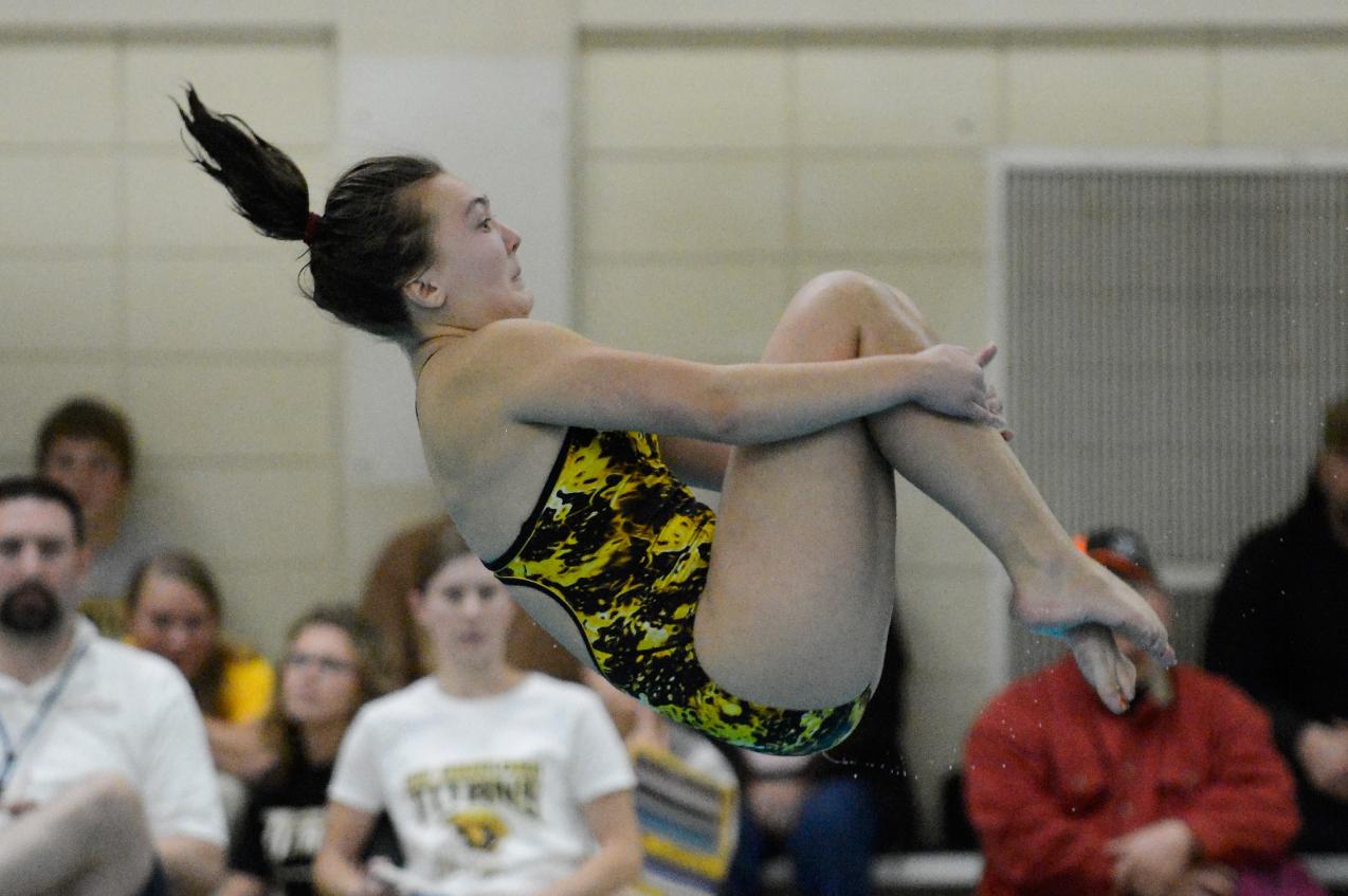 Sally Hesby scored 237.70 points to win the three-meter diving