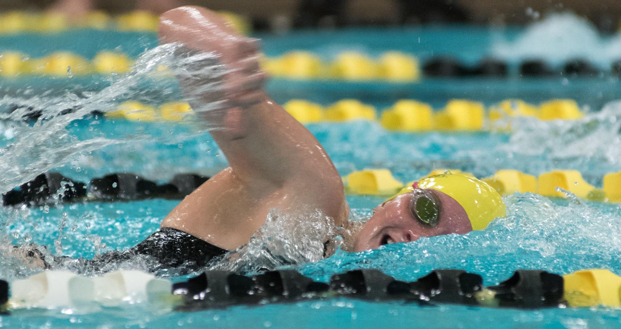 Vikings Swim To Victory Over Titans