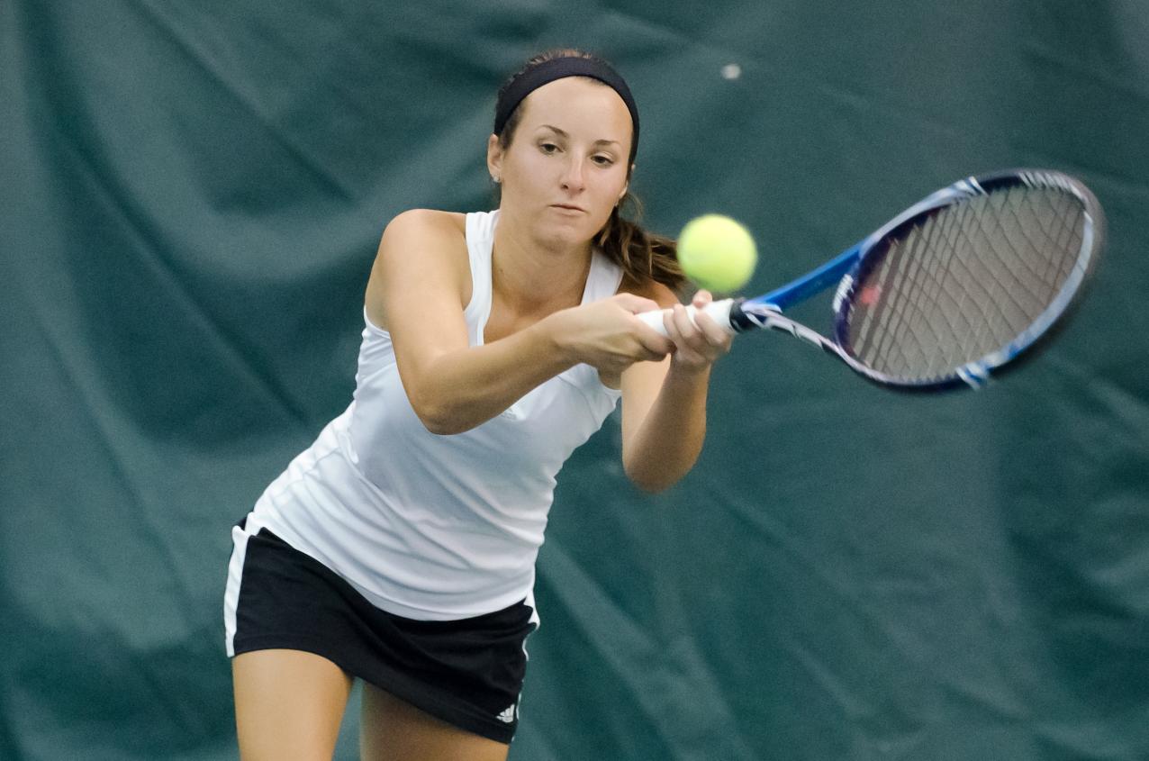Erica Van Riper shut out her opponent at No. 4 singles