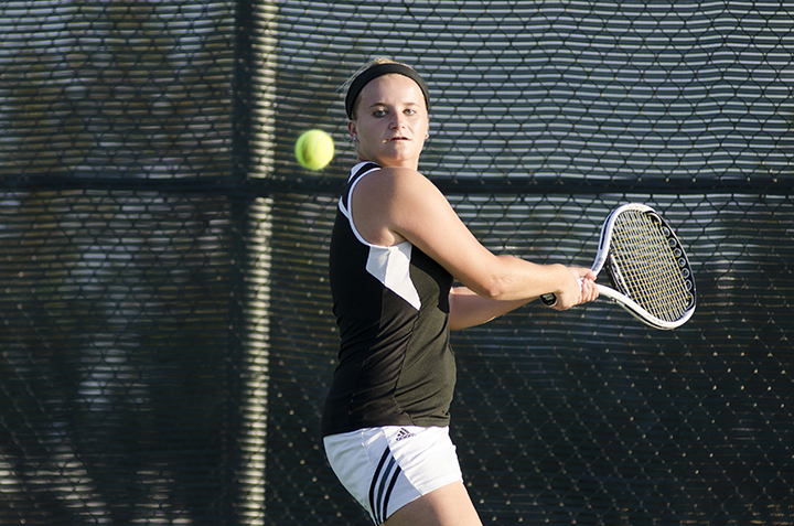 Valerie Langkau lost a 6-2, 6-1 decision at No. 3 singles