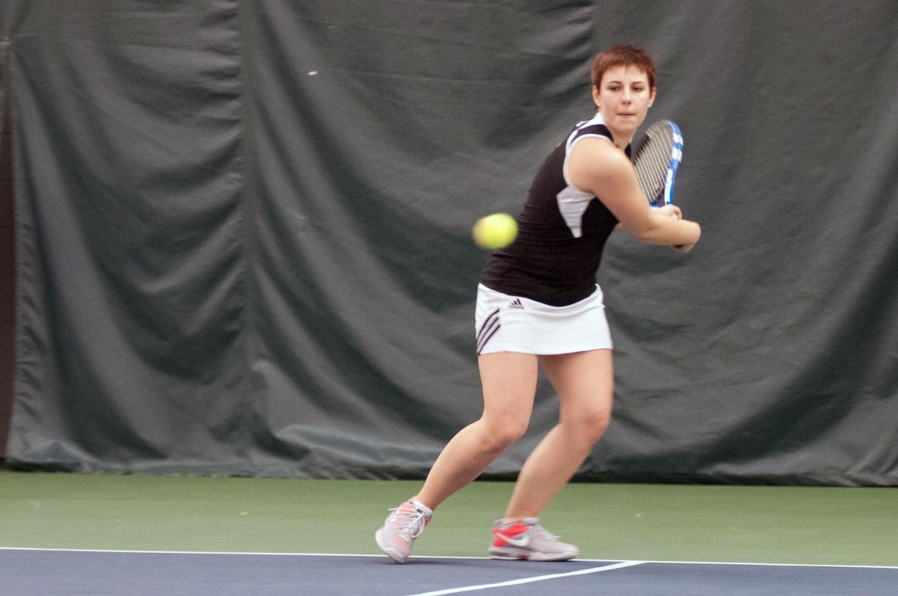 Llora Waldman was one of three Titans to win both of her singles matches.