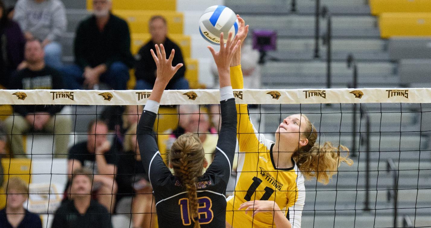 Katelyn Malcheski recorded 11 kills, five blocks and two digs against the Pointers.