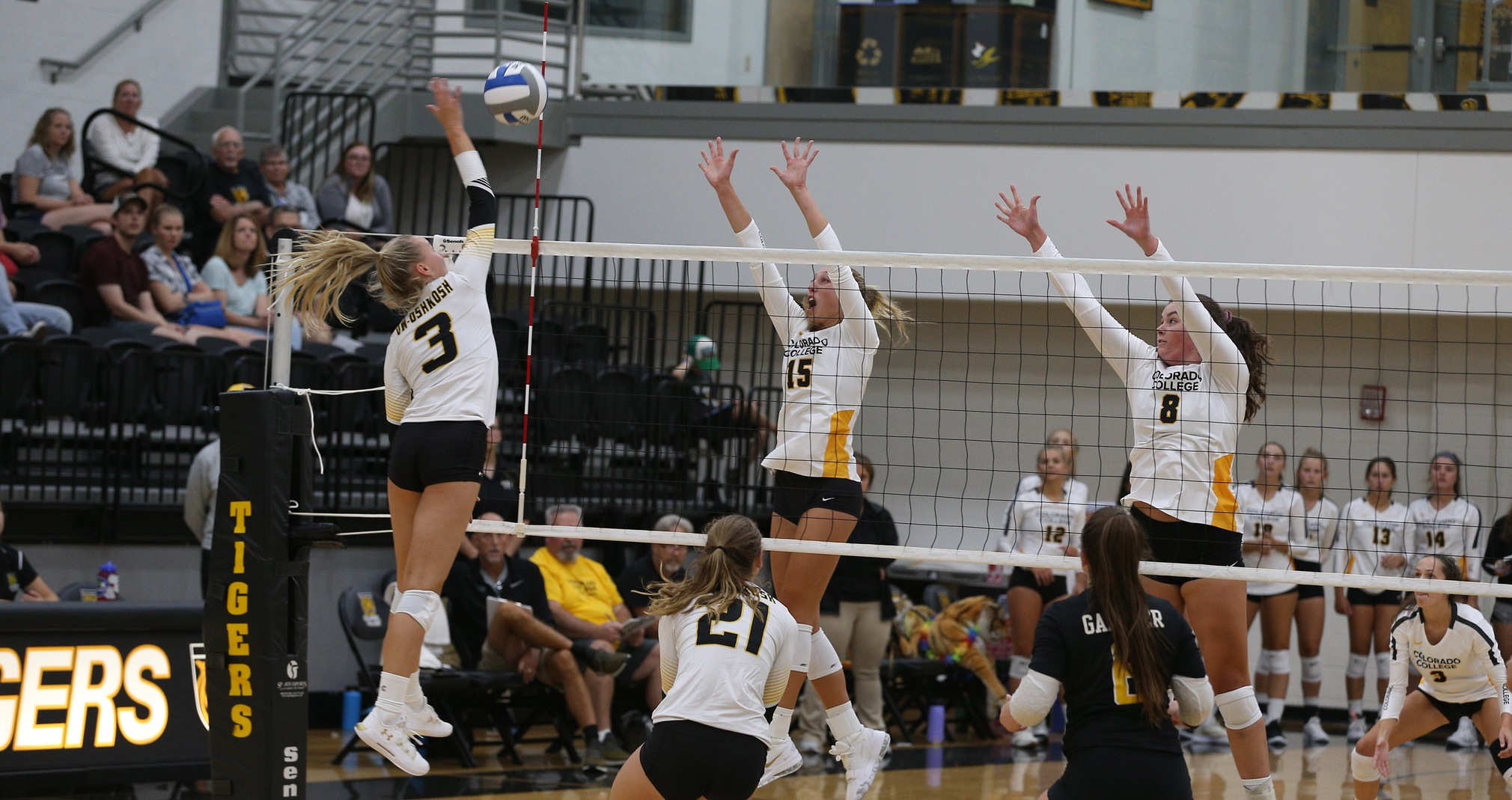 Carissa Sundholm had five kills and nine digs during UW-Oshkosh's loss to seventh-ranked Colorado College.